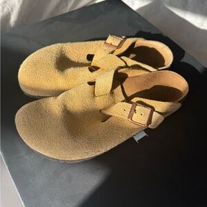 41 brikenstock Boston clogs (taupe)